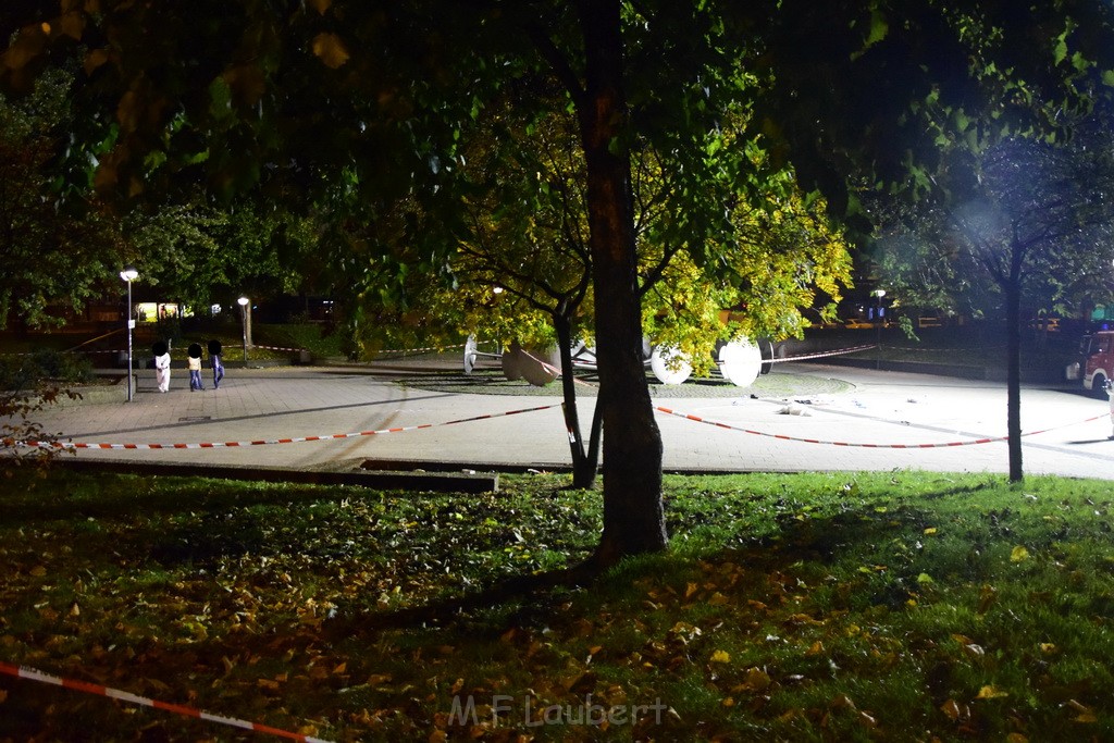 Einsatz BF Messerstecherei Koeln Neustadt Nord Eberplatz Platzmitte P061.JPG - Miklos Laubert